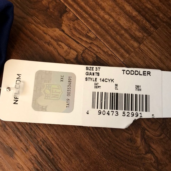 GIANTS! Official NFL Kids Giants hoodie 3T. - Picture 3 of 5